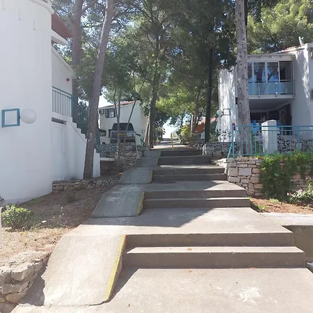 Apartment Real Vacation Lumbarda